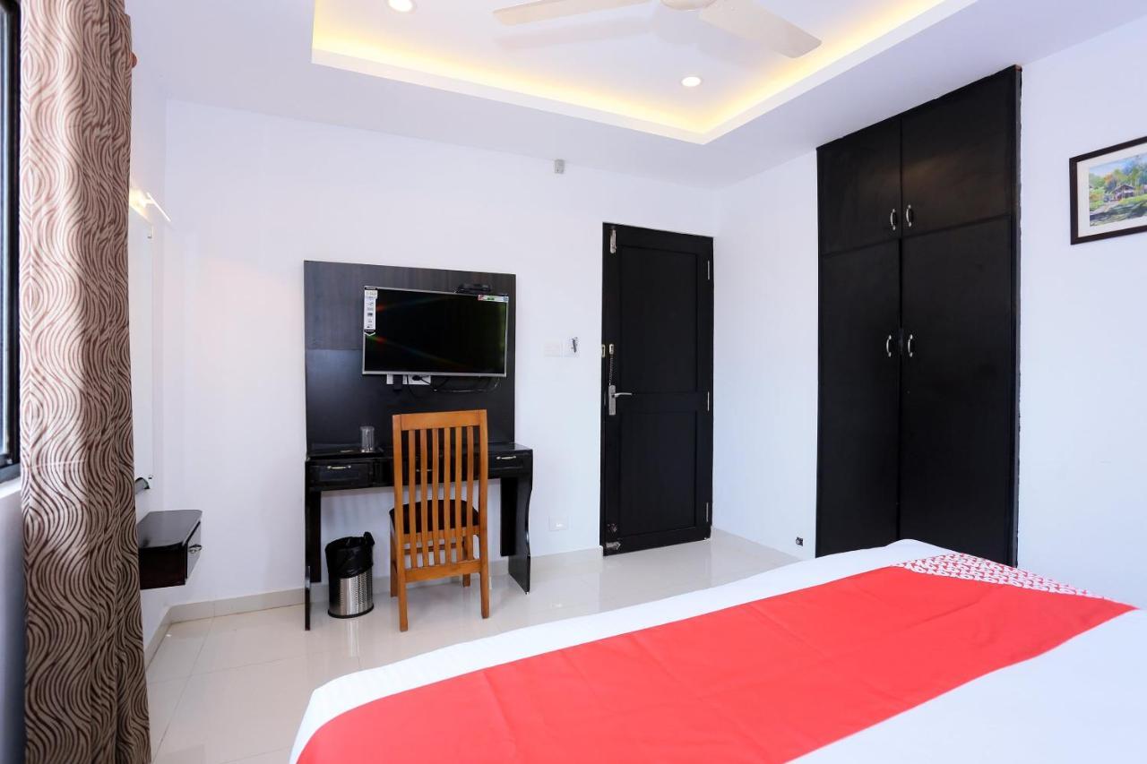 Capital O 61059 Green Life Hotel Kochi Ngoại thất bức ảnh