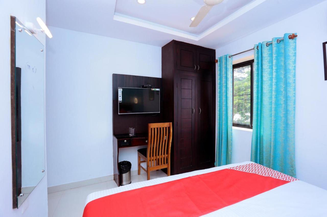Capital O 61059 Green Life Hotel Kochi Ngoại thất bức ảnh