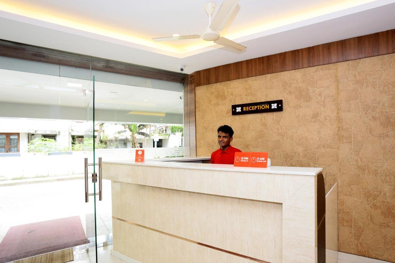 Capital O 61059 Green Life Hotel Kochi Ngoại thất bức ảnh