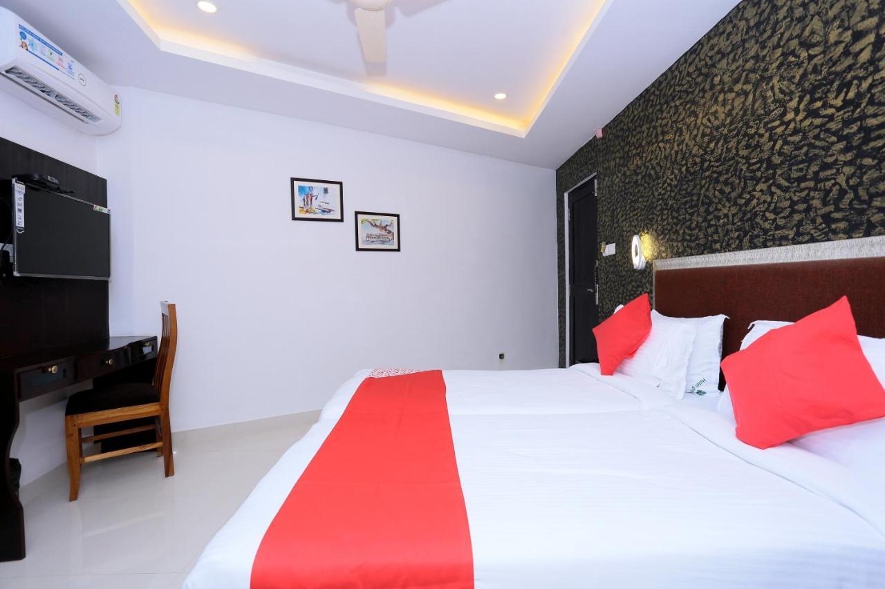 Capital O 61059 Green Life Hotel Kochi Ngoại thất bức ảnh