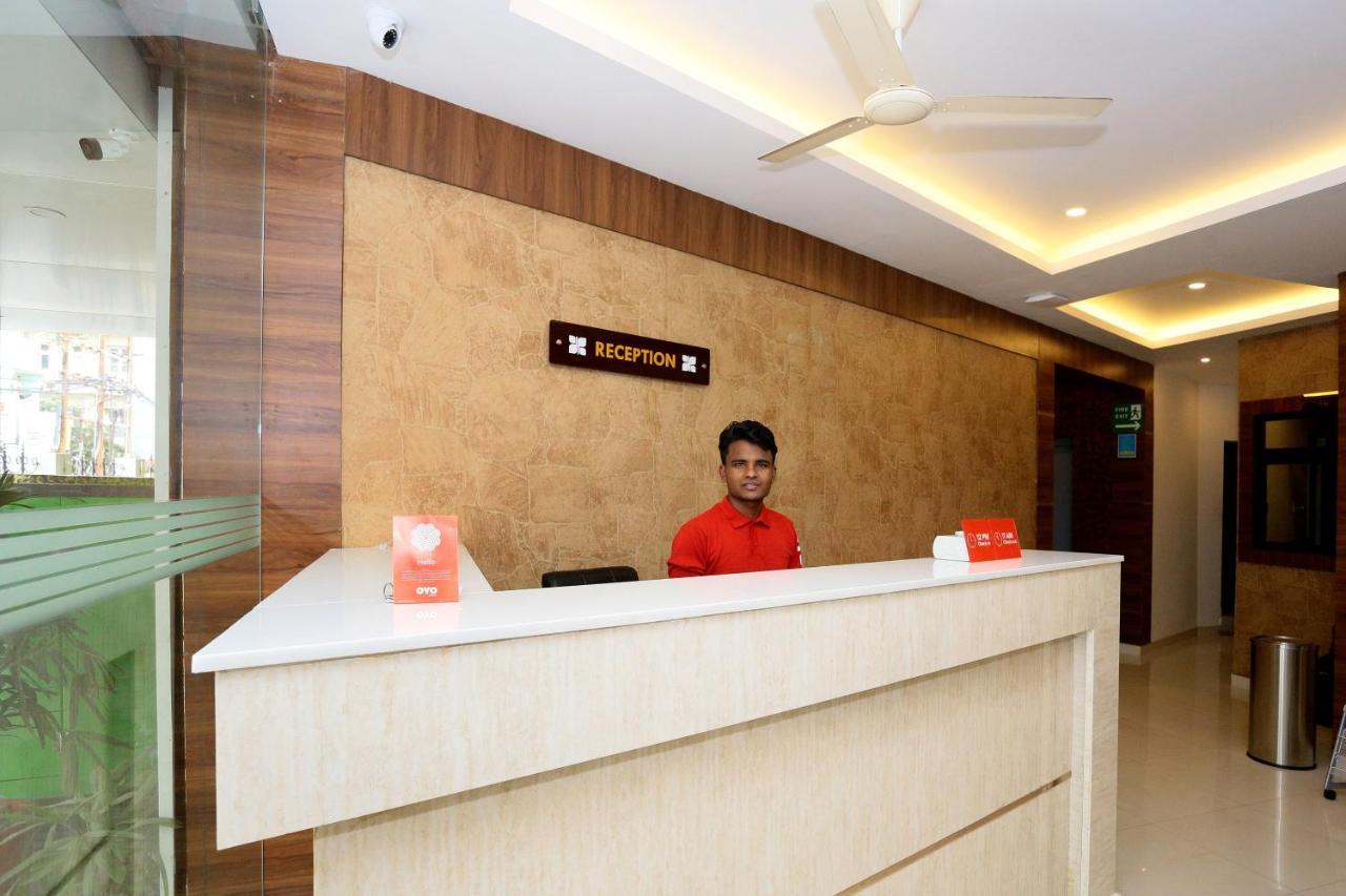 Capital O 61059 Green Life Hotel Kochi Ngoại thất bức ảnh